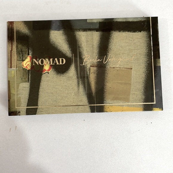 NOMAD Cosmetics Berlin Underground 15 Color Intense Eyeshadow Palette 🎨 - Picture 11 of 13